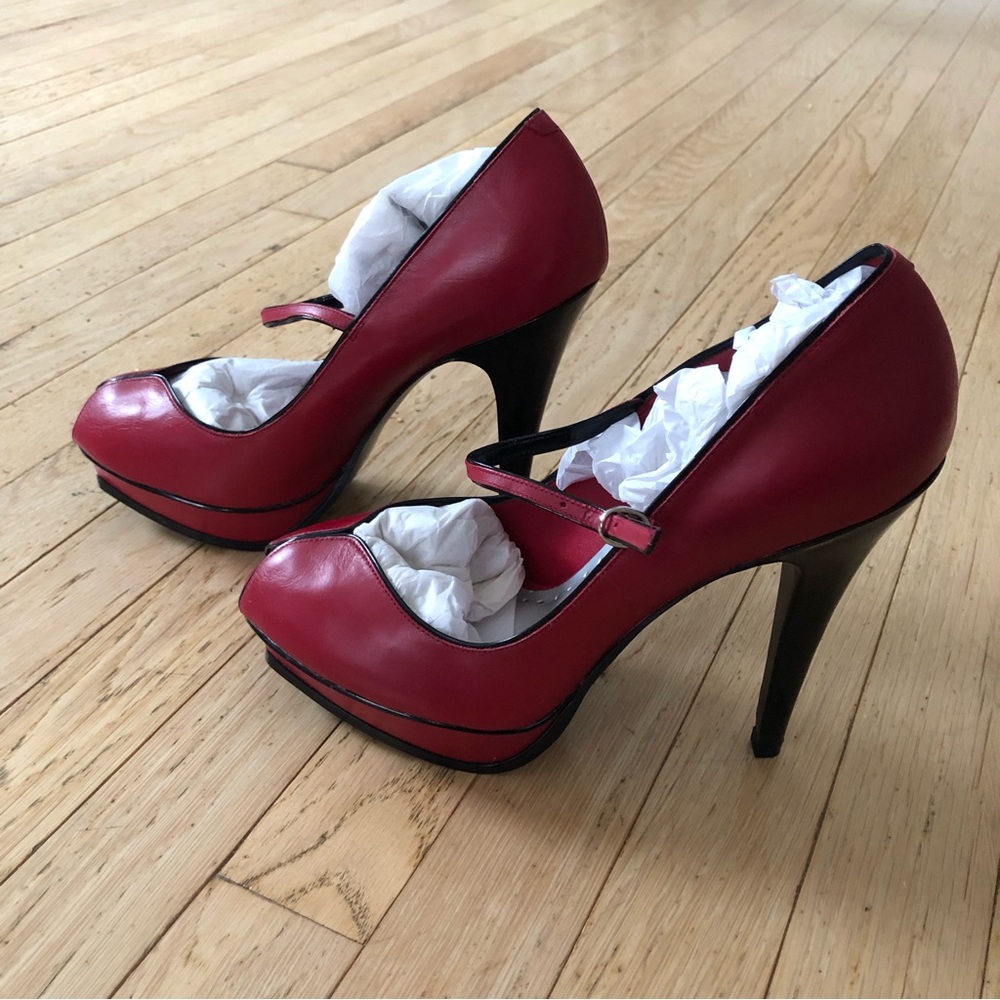 ✳️$10 Price drop NEW BCBGirls BG-LORA heels